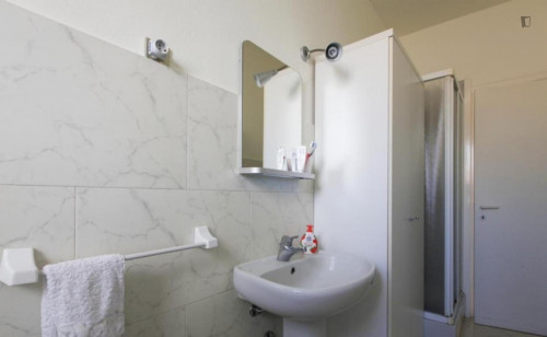 Spacious 2 bedroom apartment close to NABA - Gallery - 6