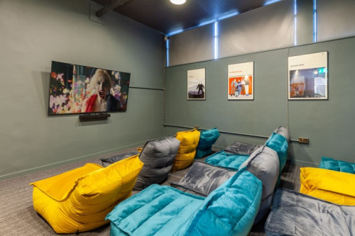 Crown House - Gallery - 14