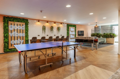 Crown House - Gallery - 12