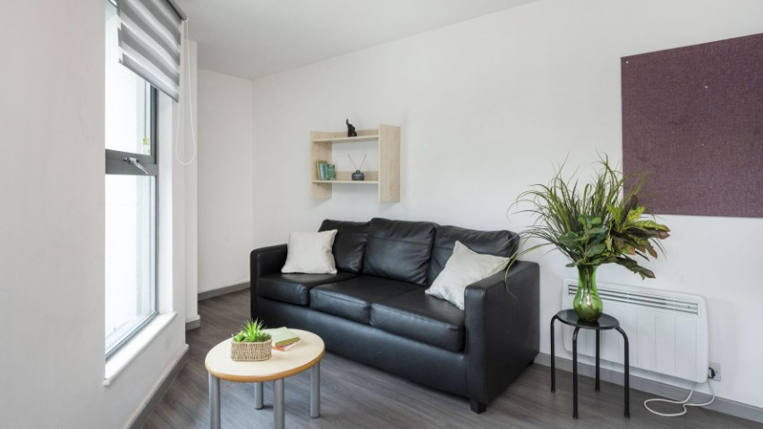 Classic En-Suite - 11