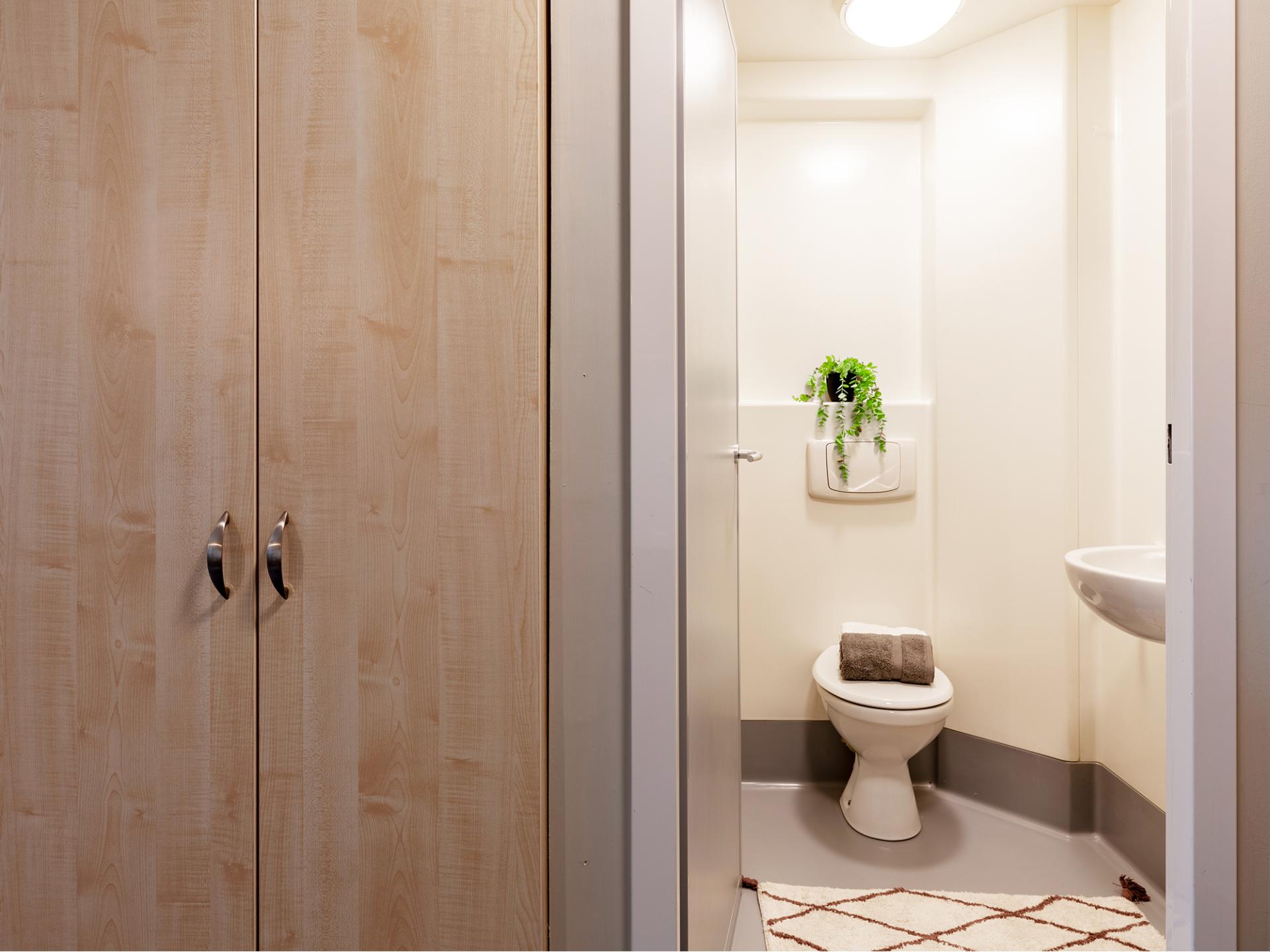  Classic Studio  -  Crown House  - Gallery -  14