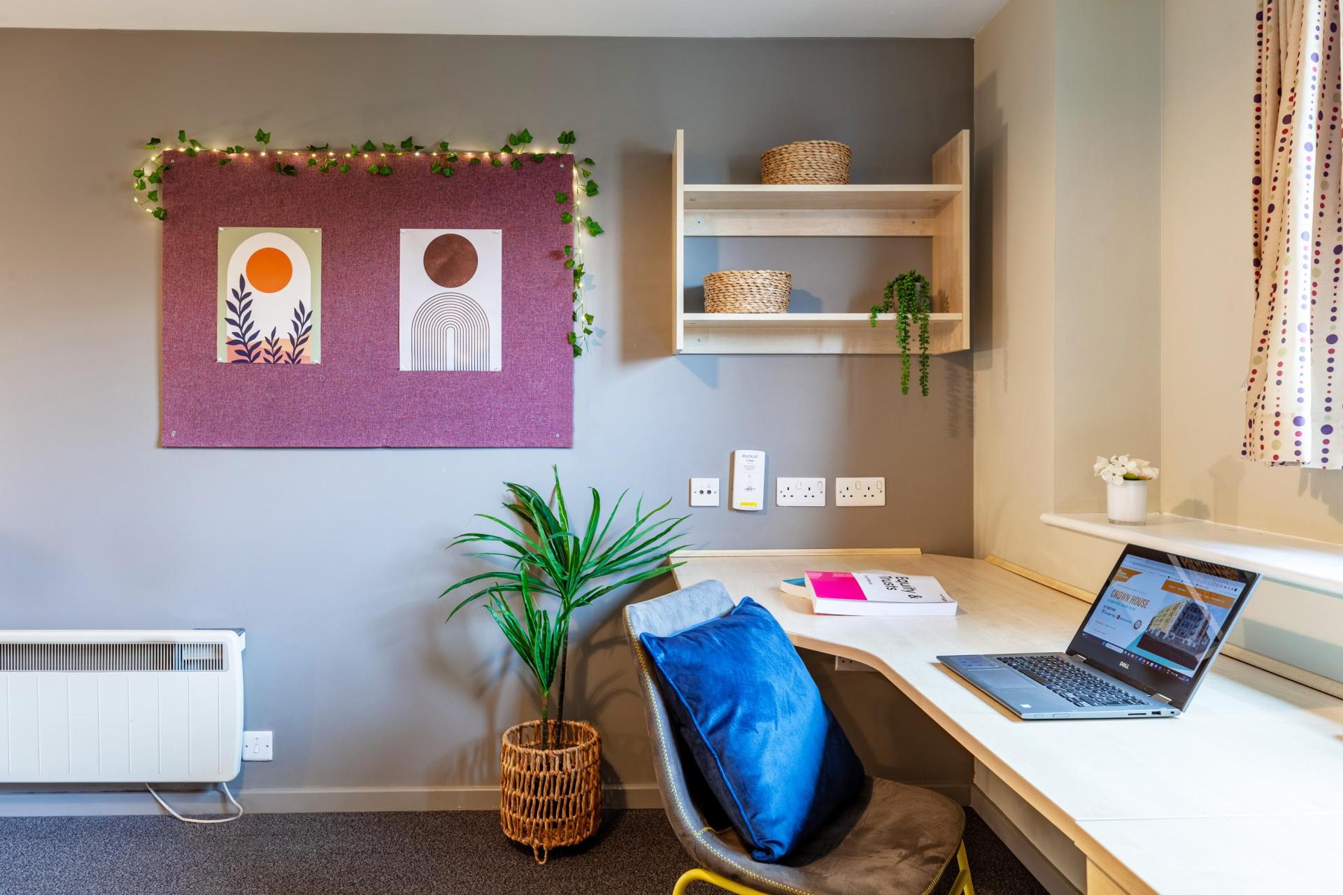  Classic En-Suite Plus  -  Crown House  - Gallery -  15