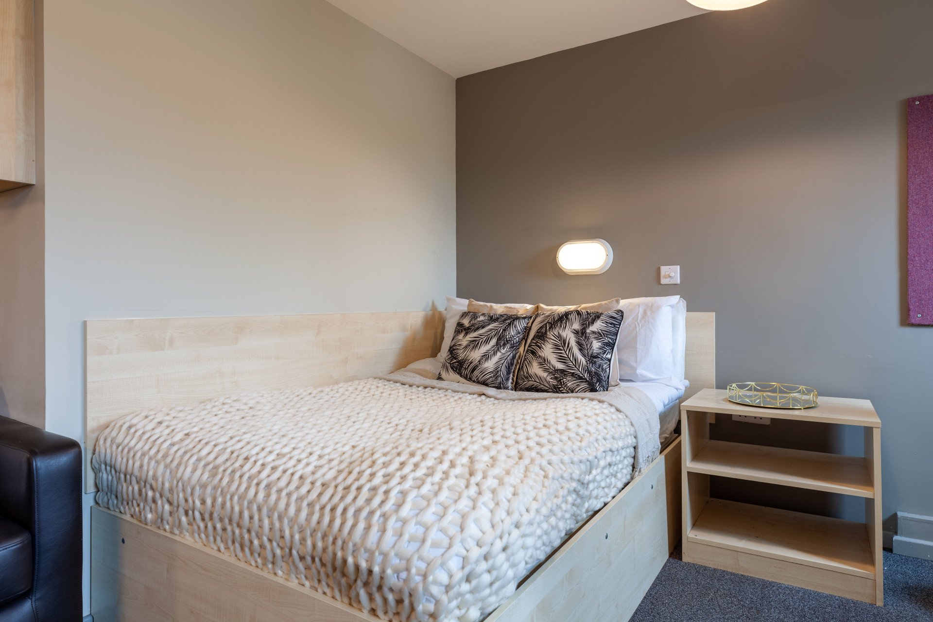  Classic En-Suite Plus  -  Crown House  - Gallery -  1