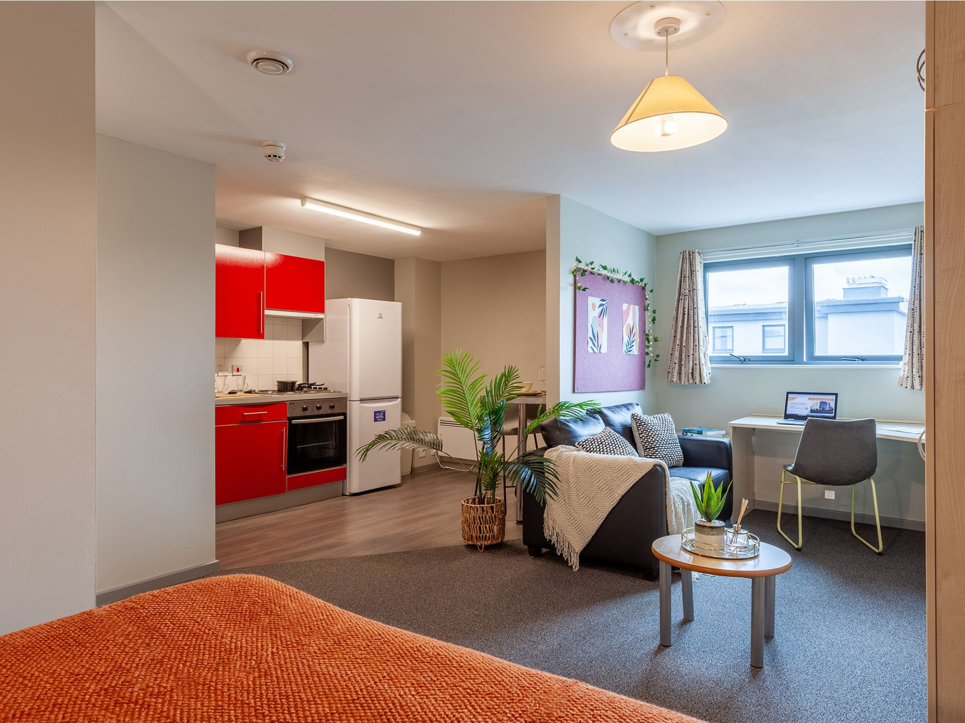  Premium Studio  -  Crown House  - Gallery -  12