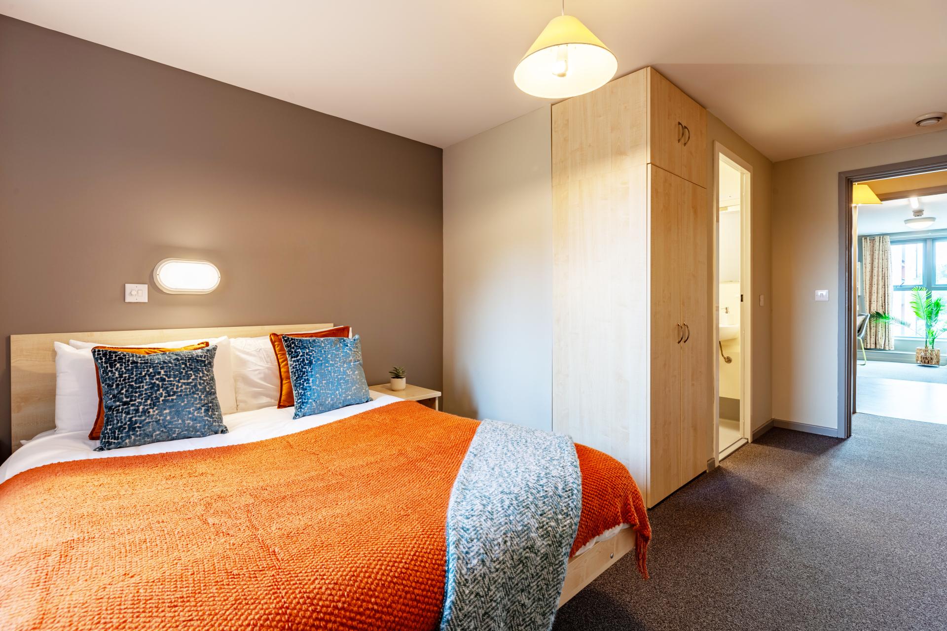 One Bed Flat - Crown House - Gallery - 14