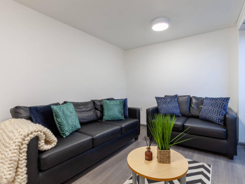 Devonshire Courtyard - Gallery - 16