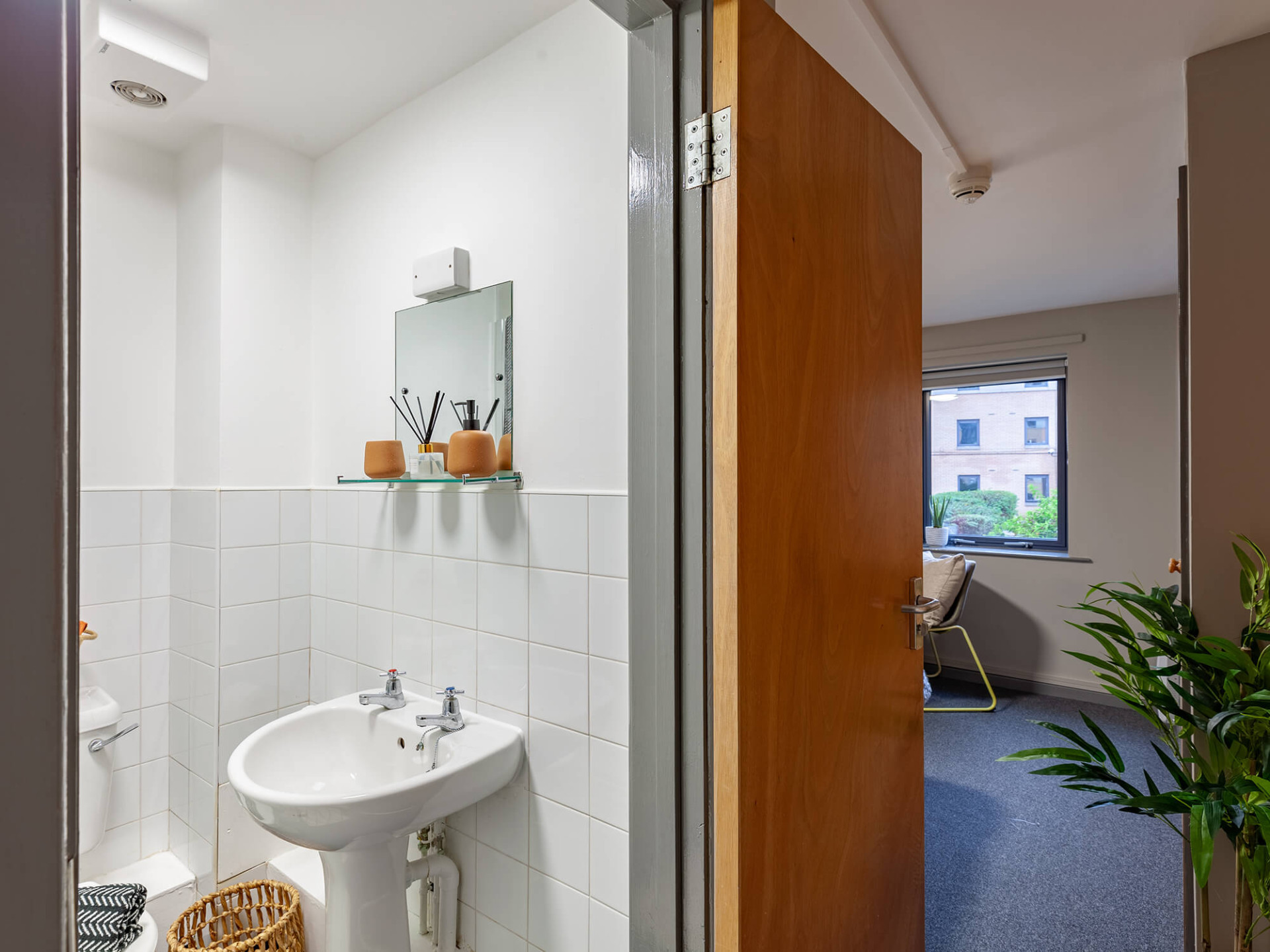  Classic En-Suite  -  Devonshire Courtyard  - Gallery -  17