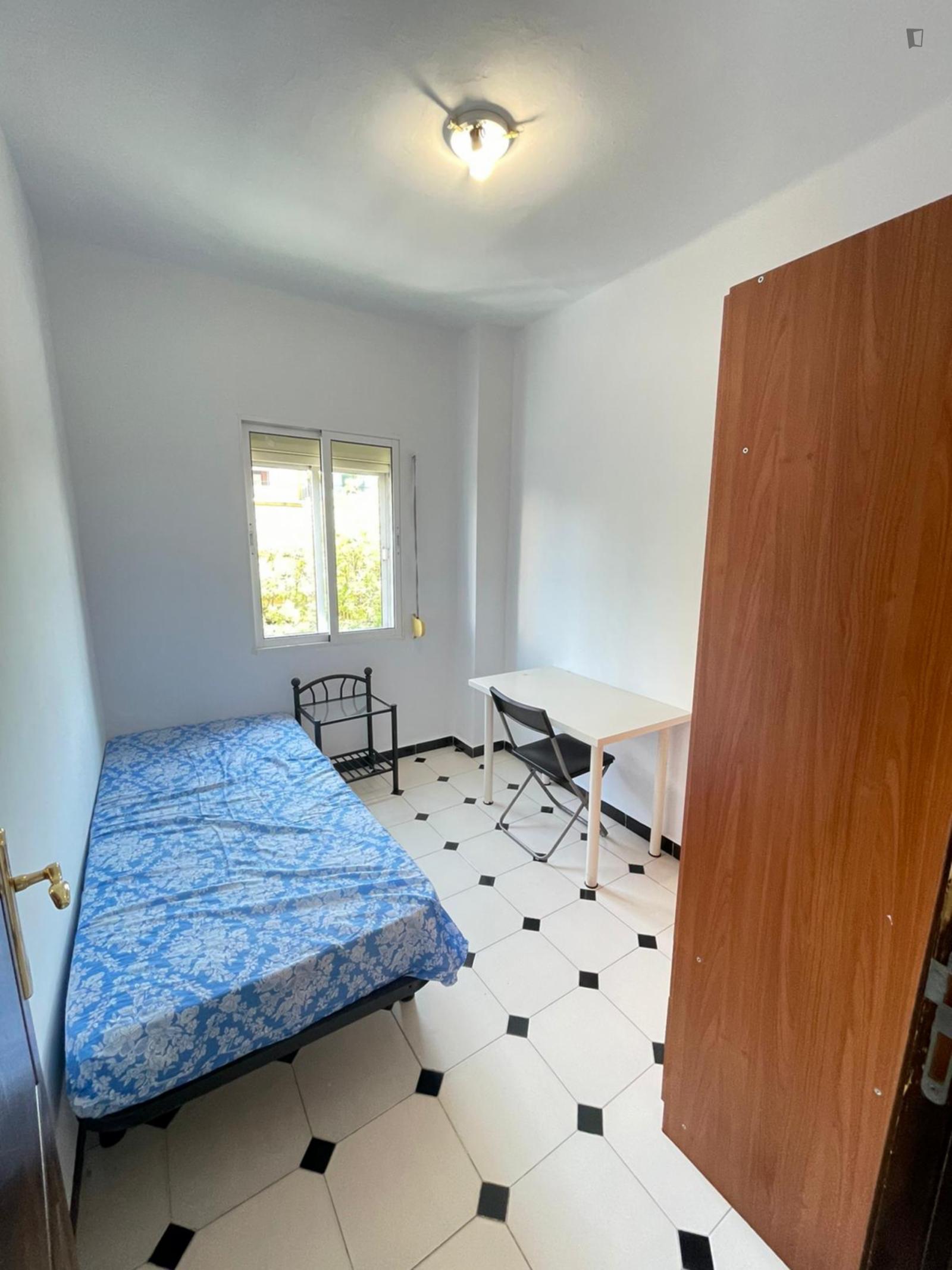 Homely Single Bedroom In Los Remedios - 1