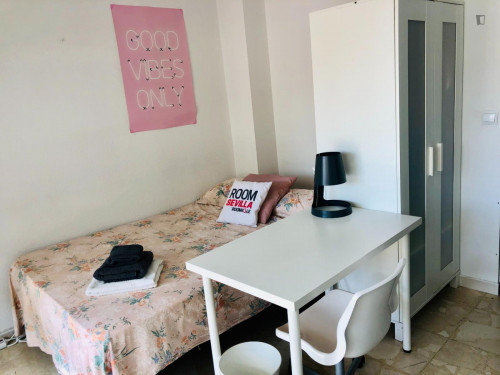 Charismatic double bedroom in Los Remedios