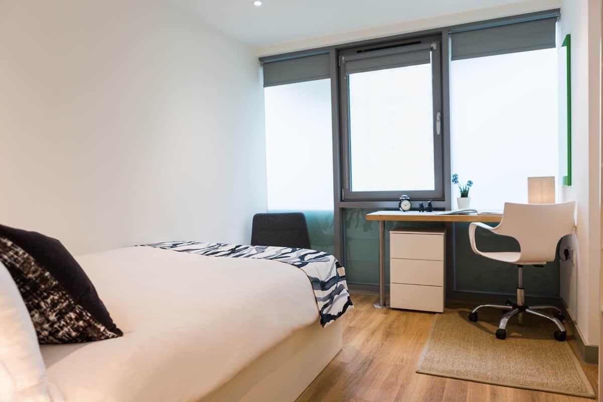  Silver Studio - City View | Penthouse Level  -  Aldgate Residence - Flexible Tenancies  - Gallery -  1