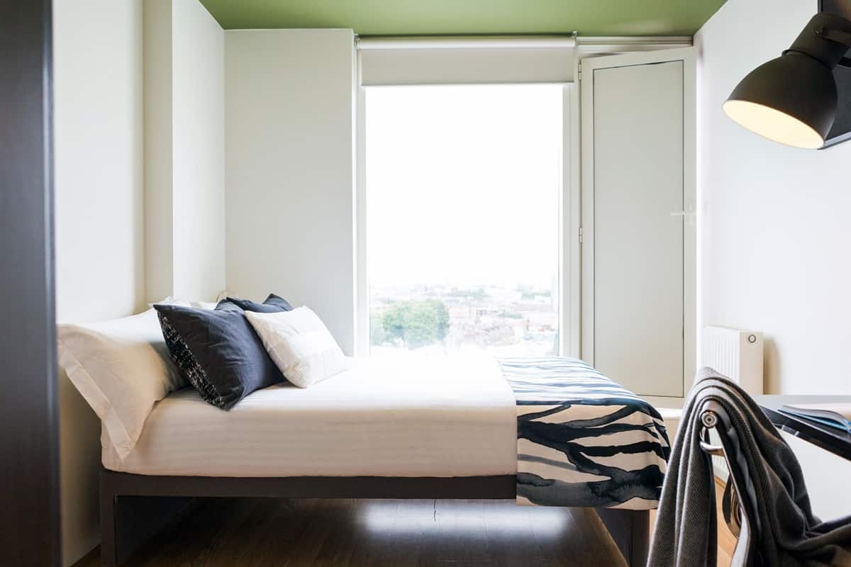  2 Bed Apartment Mid Level Premium View  -  Spitalfields Residence - Flexible Tenancies  - Gallery -  1