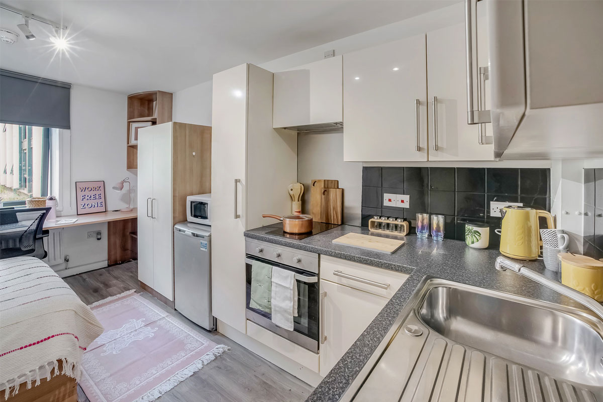 Gold Studio - Standard View | Upper Level - Islington Residence - Flexible Tenancies - Gallery - 2