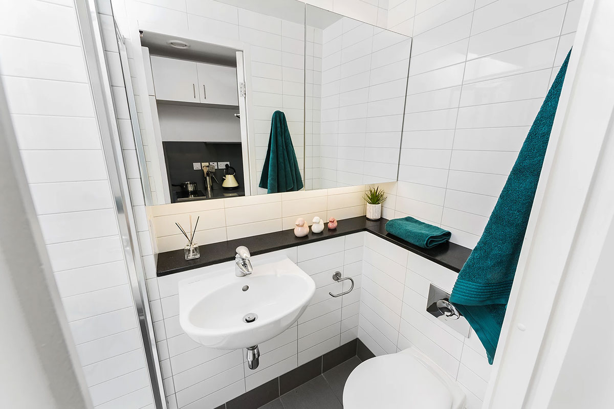  Silver Studio - Standard View, Dual-View | Upper Level  -  Kings Cross Residence - Flexible Tenancies  - Gallery -  2