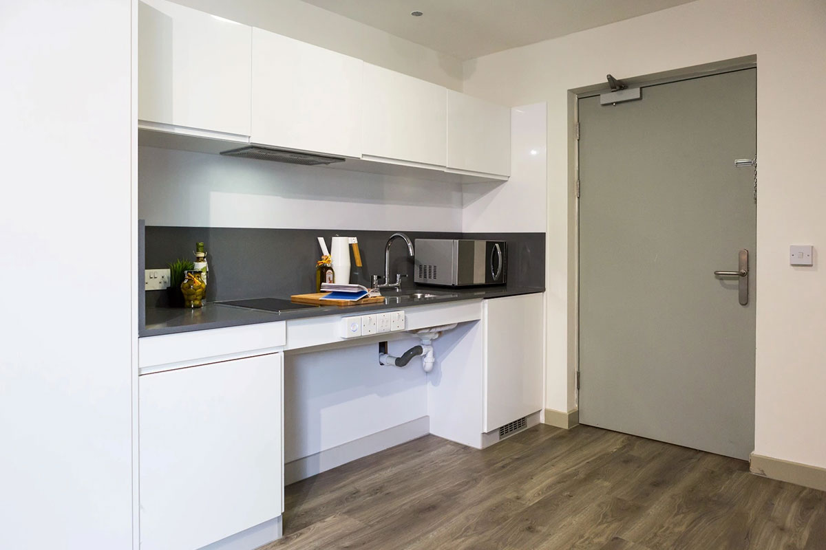 Gold Studio (Large) - Courtyard View | Lower Level  -  Kings Cross Residence - Flexible Tenancies  - Gallery -  4