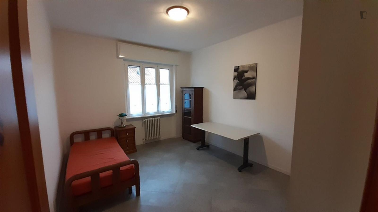 Single Bedroom In A 3-Bedroom Apartment In Loreto - Single bedroom in a 3-bedroom apartment in Loreto - Gallery - 1