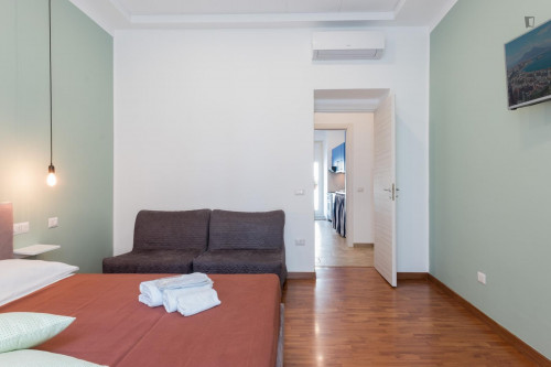 1-bedroom apartment, with outdoor area