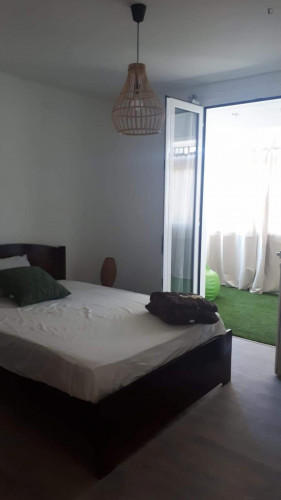 Spacious double bedroom close to Carcavelos - Gallery - 20
