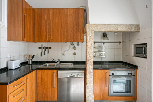 Amazing Single Bedroom, With Balcony in Picoas - Gallery - 17