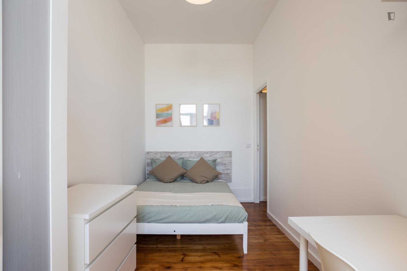 Fantastic Double Bedroom, With Balcony, In Santos - 1
