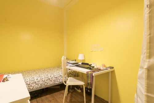 Snug single bedroom in Saldanha