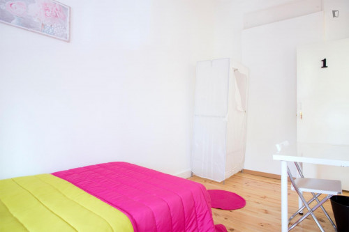 Pleasant single bedroom close to Picoas metro station