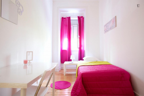 Pleasant single bedroom close to Picoas metro station