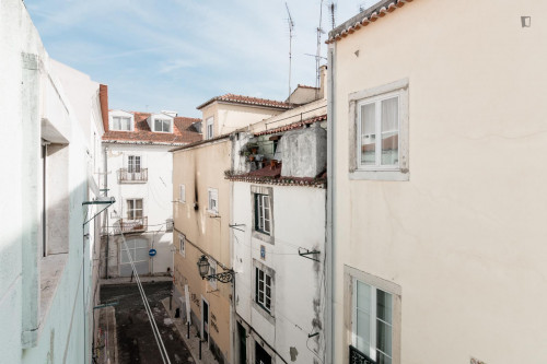 Great 1-bedroom flat near Instituto Superior Economia e Gestão - Gallery - 7