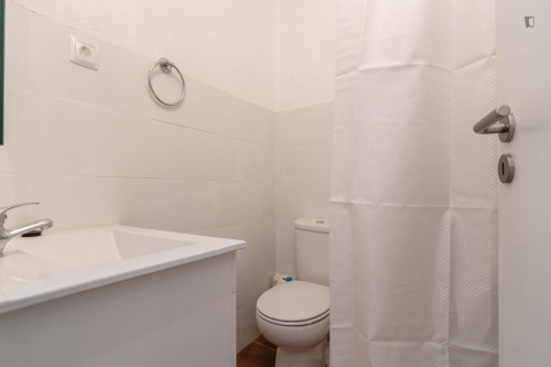 Great 1-bedroom flat near Instituto Superior Economia e Gestão - Gallery - 12