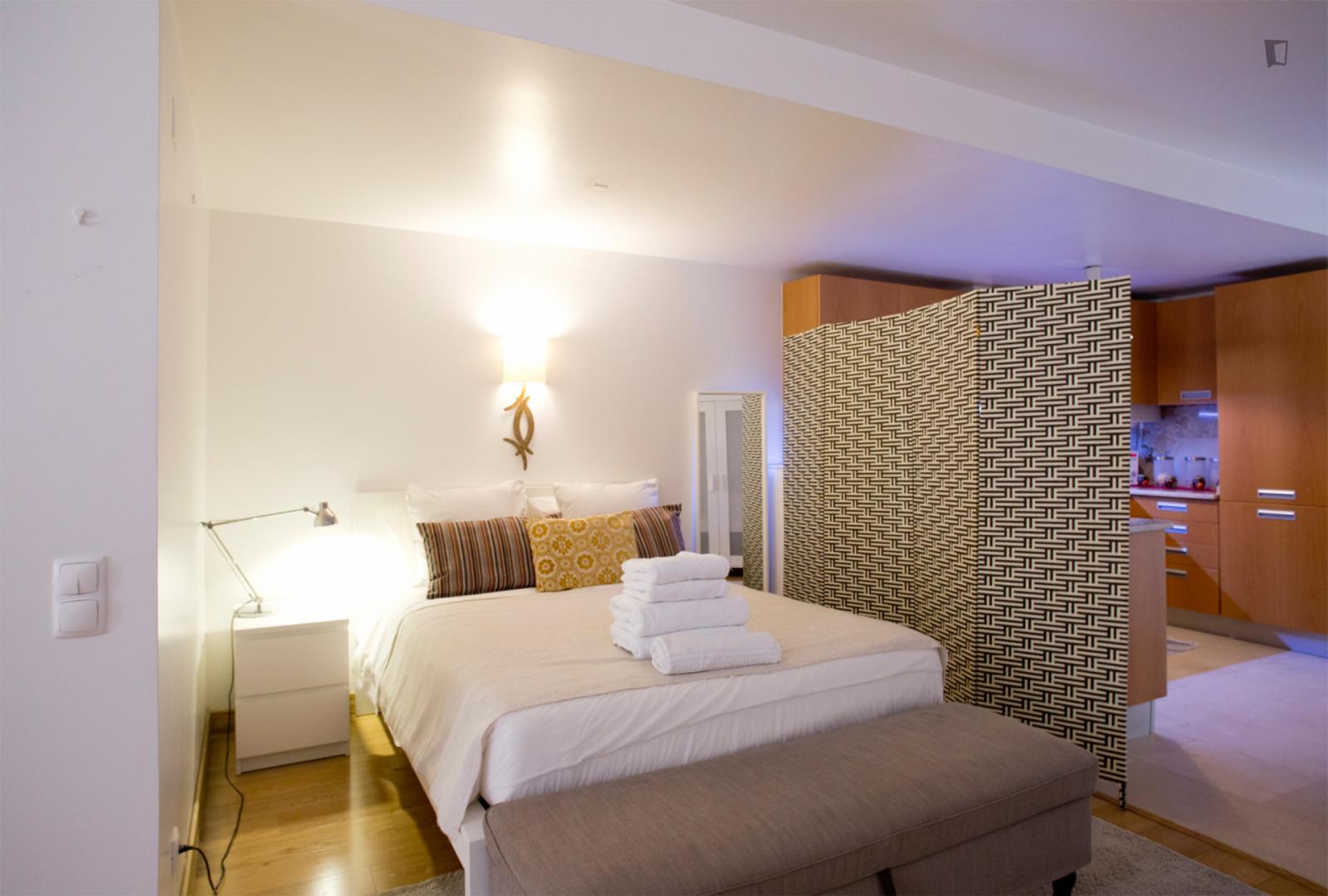 Stunning Studio In Santos, Close To Instituto Superior Economia E Gestão - 1