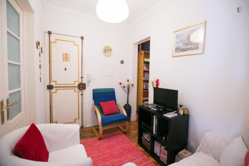 Comfortable single bedroom in Campolide - Gallery - 26