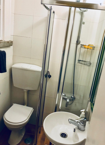 Nice and well-located 1-bedroom apartment in Areeiro - Gallery - 8
