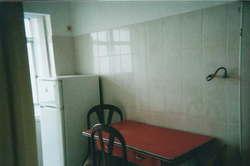 Cozy twin bedroom in Almada