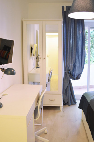 DHENRX4 - Single bedroom, with balcony