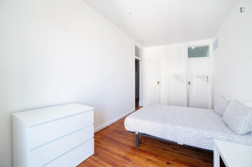 Homely double bedroom in Anjos