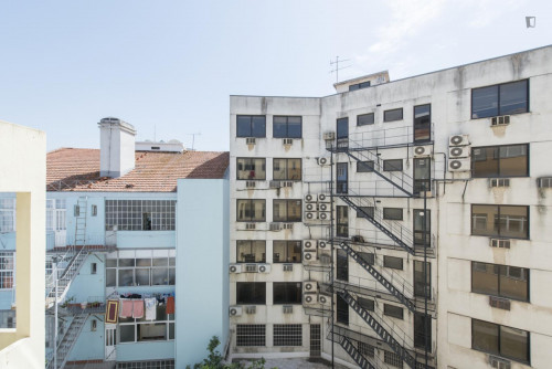 Good-looking double bedroom in Saldanha, near Alameda metro