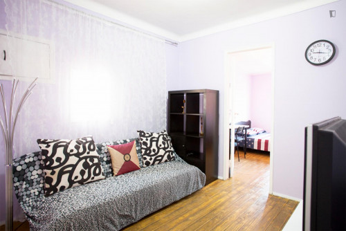 Bright double bedroom in Bairro Alto - Gallery - 5