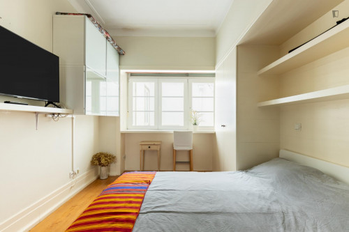 Charming double bedroom in Marquês de Pombal - Gallery - 15