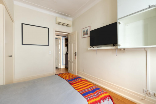 Charming double bedroom in Marquês de Pombal - Gallery - 16
