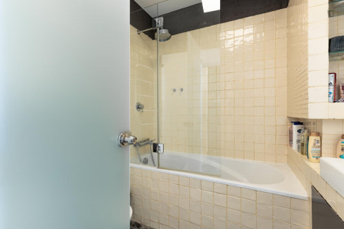 Charming double bedroom in Marquês de Pombal