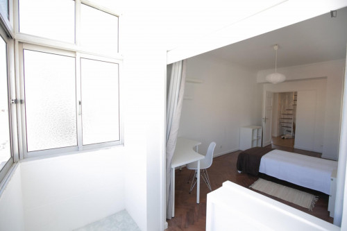 Airy single bedroom close to Arroios metro station - Gallery - 22