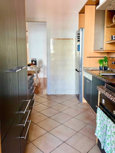 Beautiful 3-bedroom apartment in Santa Apolónia - Gallery - 33