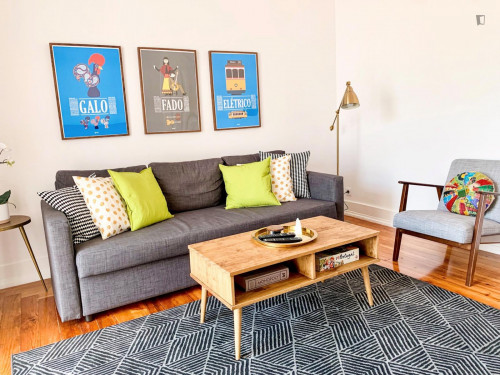 Beautiful 3-bedroom apartment in Santa Apolónia - Gallery - 20