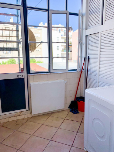 Beautiful 3-bedroom apartment in Santa Apolónia - Gallery - 36