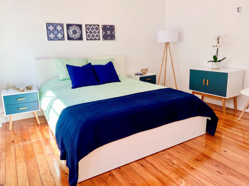 Beautiful 3-bedroom apartment in Santa Apolónia - Gallery - 21