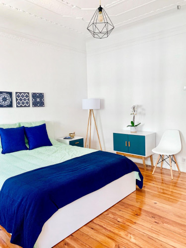 Beautiful 3-bedroom apartment in Santa Apolónia - Gallery - 23