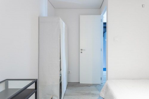 Inviting single bedroom in Paranhos