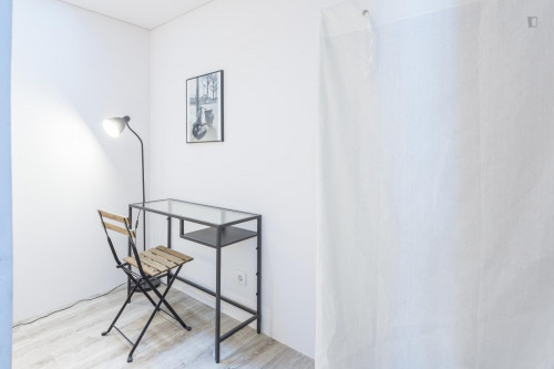 Inviting single bedroom in Paranhos