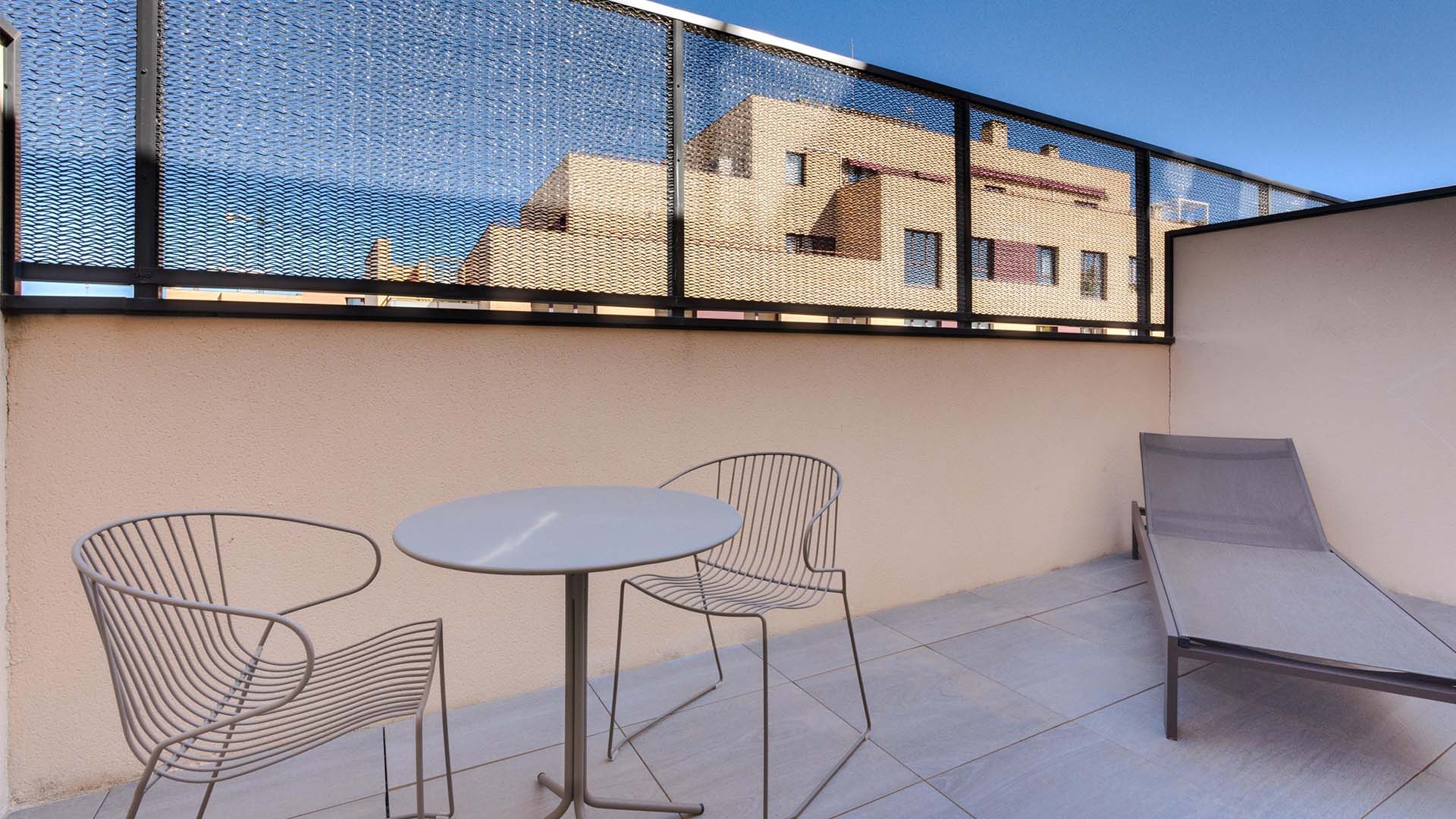Studio With Kitchen - Super Premium With Terrace - 3