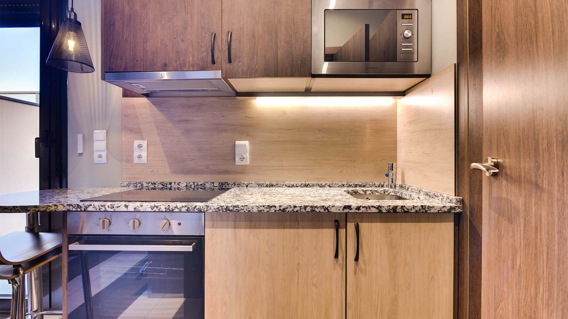 Studio With Kitchen - Super Premium With Terrace - 4