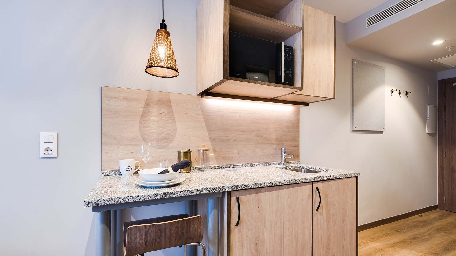 Studio With Kitchenette - Standard - 3